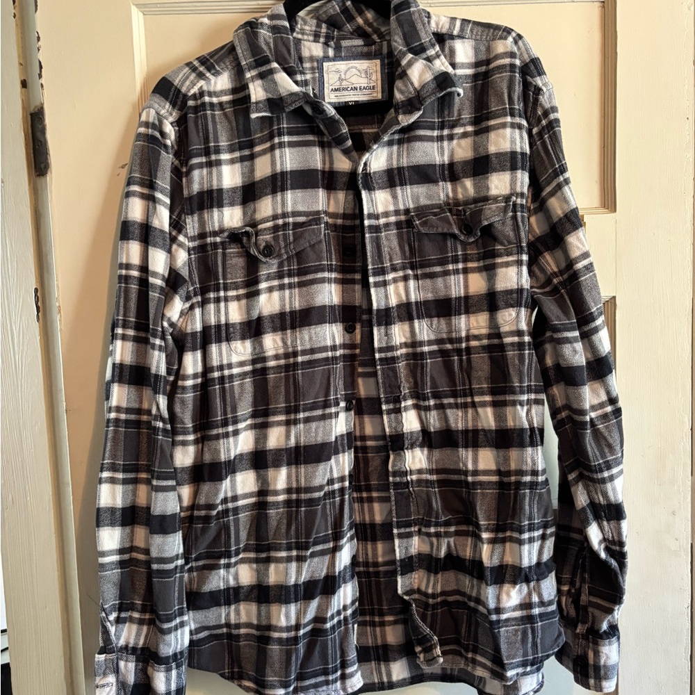 American Eagle Outfitters Black and White Plaid Shirt